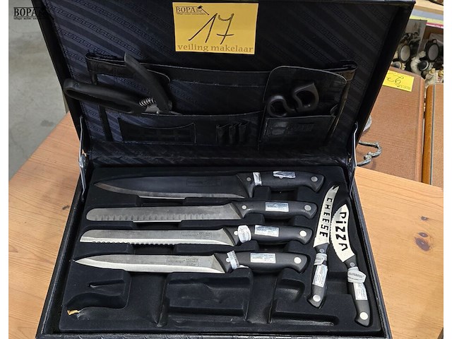 Lot 17 - messenkoffer steinberger niet compleet - afbeelding 1 van  5