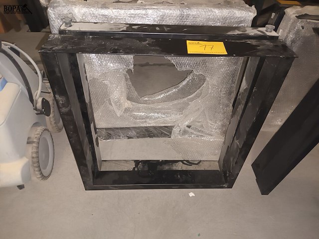 Lot 17 - metalen tafelpoten rechthoek. 2 stuks - afbeelding 2 van  3