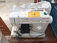 Lot 17 - naaimachine singer - afbeelding 1 van  4