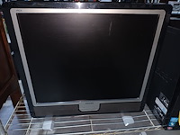 Lot 17 - pc configuratie - afbeelding 2 van  4