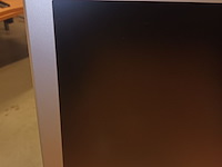 Lot 17 - philips led monitor 59 cm. 2 stuks - afbeelding 2 van  4