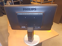 Lot 17 - philips led monitor 59 cm. 2 stuks - afbeelding 3 van  4