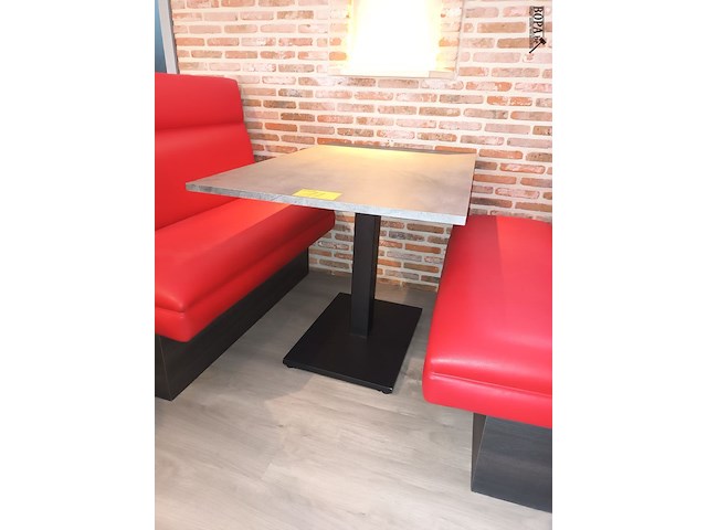 Lot 17 - rechthoekige tafel op voet. 2 stuks - afbeelding 1 van  4