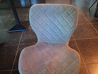 Lot 17 - ronde tafel met 4 stoelen - afbeelding 3 van  5