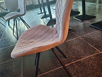 Lot 17 - ronde tafel met 4 stoelen - afbeelding 5 van  5