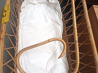 Lot 17 - rotan kinderwieg - afbeelding 2 van  4