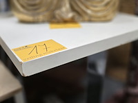 Lot 17 - stevig bijzettafeltje op inox voet - afbeelding 3 van  3