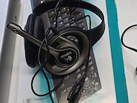 Lot 17 - toetsenbord logitec + koptelefoon logitec