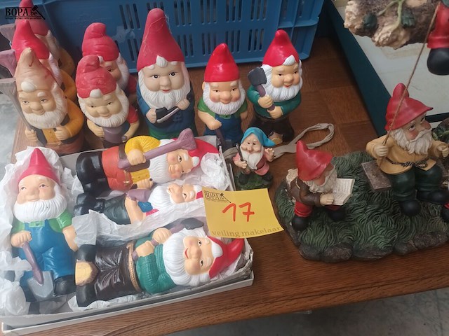 Lot 17 - tuinkabouters. 14 stuks - afbeelding 1 van  4