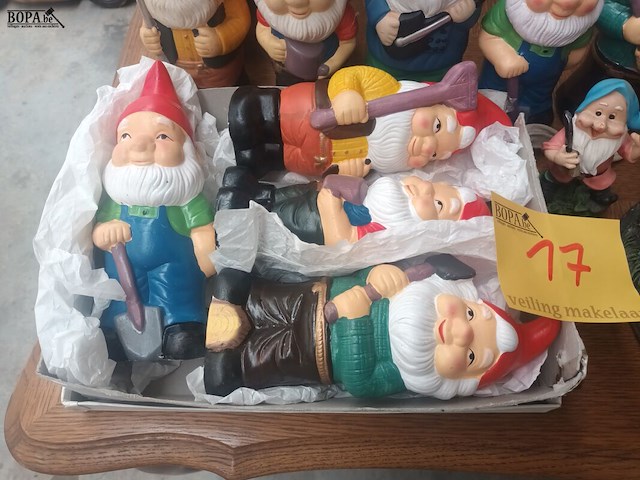 Lot 17 - tuinkabouters. 14 stuks - afbeelding 3 van  4