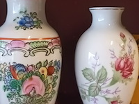 Lot 17 - vaasjes. 8 stuks - afbeelding 4 van  4