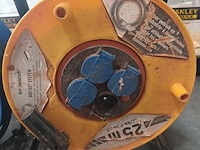 Lot 17 - verlengkabel op haspel - afbeelding 2 van  3