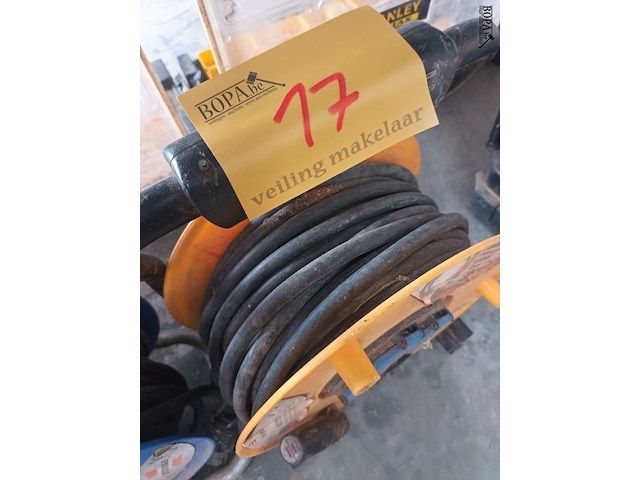 Lot 17 - verlengkabel op haspel - afbeelding 3 van  3