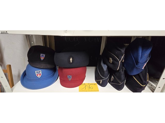 Lot 170 - frankrijk 4 vrouwelijke + 5 schuitjes - afbeelding 1 van  6