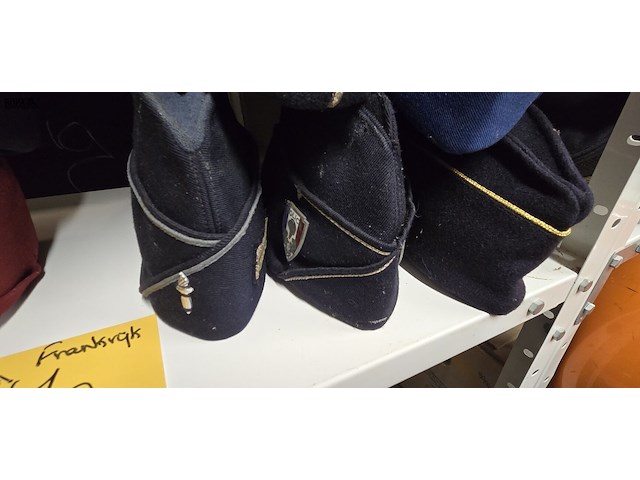 Lot 170 - frankrijk 4 vrouwelijke + 5 schuitjes - afbeelding 4 van  6