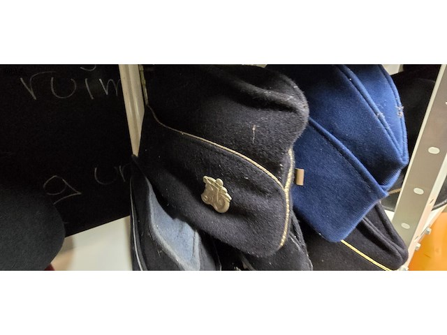 Lot 170 - frankrijk 4 vrouwelijke + 5 schuitjes - afbeelding 5 van  6