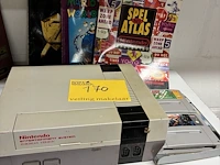 Lot 170 - lot nintendo console/spellen/boeken
