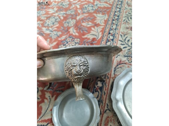 Lot 170 - lot tinnen schaaltjes - afbeelding 2 van  3