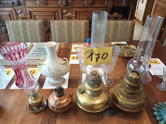 Lot 170 - olielampen in koper. 4 stuks - afbeelding 1 van  4