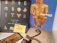 Lot 171 - boeken over etnische kunst. 4 stuks - afbeelding 1 van  4