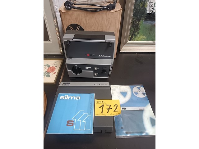 Lot 172 - filmprojector silma - afbeelding 1 van  4