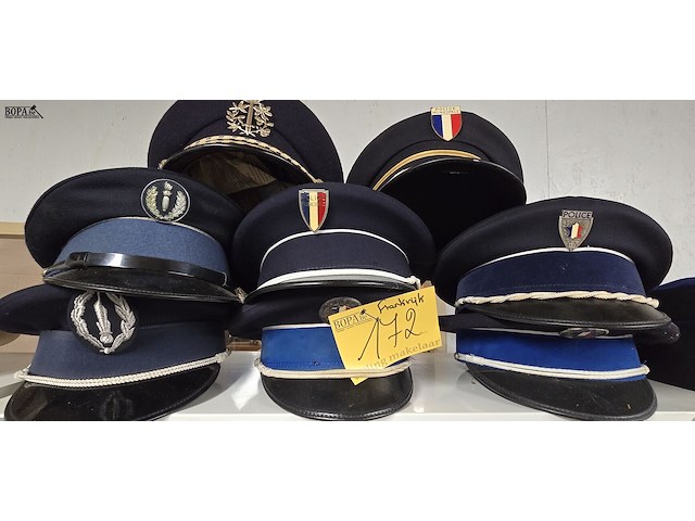 Lot 172 - frankrijk 8 kepies - afbeelding 1 van  7