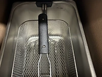 Lot 172 - fritel frietketel nieuw zonder kabel - afbeelding 2 van  3