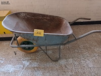 Lot 172 - kruiwagen - afbeelding 1 van  3