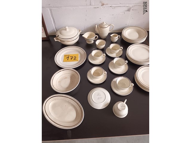 Lot 172 - servies nimy. 37 stuks - afbeelding 1 van  5