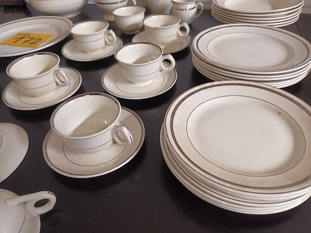 Lot 172 - servies nimy. 37 stuks - afbeelding 5 van  5
