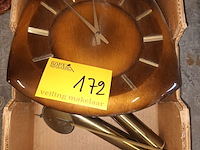 Lot 172 - vintage wandklok