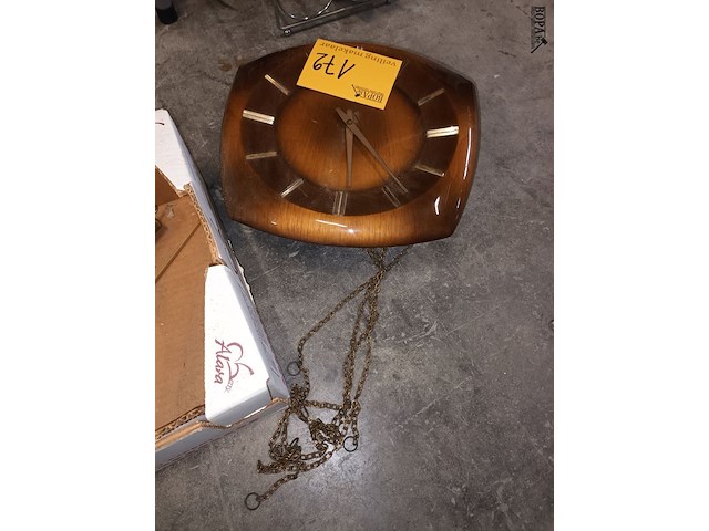 Lot 172 - vintage wandklok - afbeelding 2 van  3