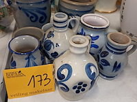 Lot 173 - aardewerk kruiken. 9 stuks