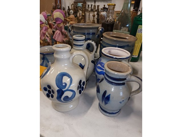 Lot 173 - aardewerk kruiken. 9 stuks - afbeelding 3 van  4