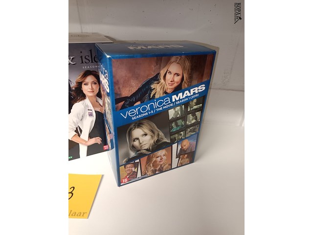 Lot 173 - dvd box politieserie. 2 stuks - afbeelding 2 van  3