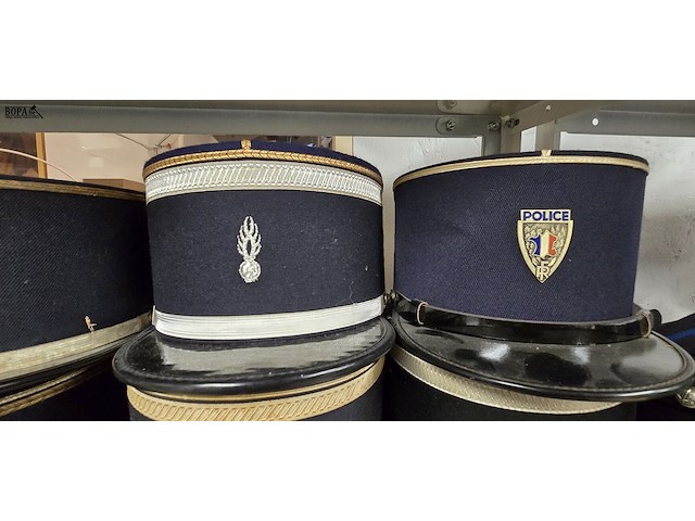 Lot 173 - frankrijk 8 kepies - afbeelding 5 van  5