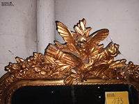 Lot 173 - spiegel in vergulde lijst - afbeelding 2 van  4