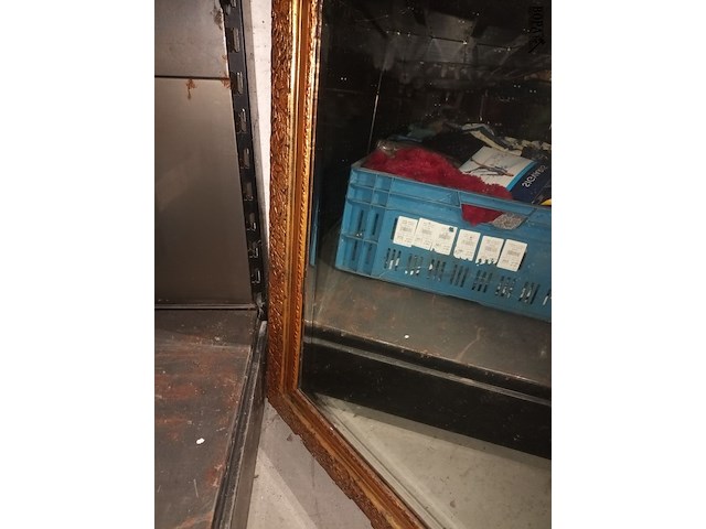 Lot 173 - spiegel in vergulde lijst - afbeelding 3 van  4