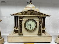 Lot 173 - vintage victoriaanse klokkenset - afbeelding 4 van  4