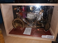 Lot 174 - alcoholische dranken. 9 stuks - afbeelding 2 van  5