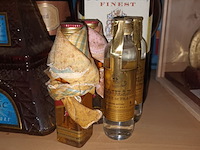 Lot 174 - alcoholische dranken. 9 stuks - afbeelding 3 van  5