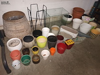 Lot 174 - bloempotten. 34 stuks - afbeelding 2 van  5