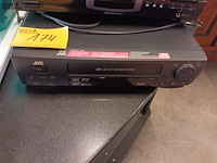 Lot 174 - jvc video player - afbeelding 1 van  3