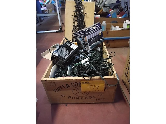 Lot 174 - kerstverlichting verschillende soorten kleuren: gebruikt en - afbeelding 1 van  1