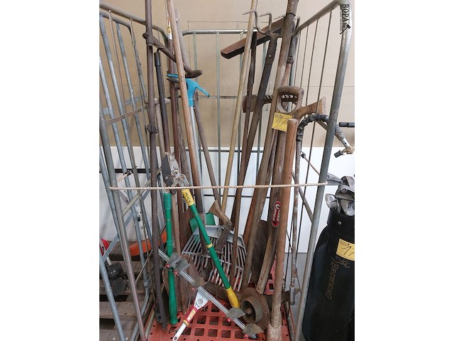 Lot 174 - lot (tuin) gereedschap, ong. 23 stuks - afbeelding 1 van  1