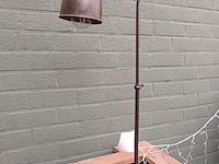 Lot 174 - tafellamp industrial look - afbeelding 2 van  3