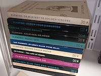 Lot 175 - boeken en dvd’s james bond - afbeelding 3 van  4