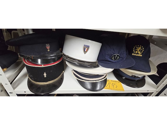 Lot 175 - frankrijk 5 kepies + 2 petten - afbeelding 1 van  7