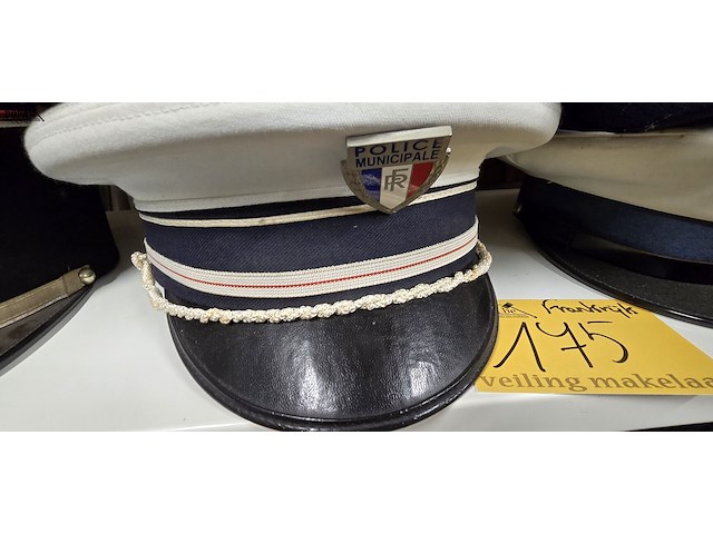 Lot 175 - frankrijk 5 kepies + 2 petten - afbeelding 4 van  7