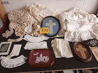 Lot 175 - groot lot kantwerk - afbeelding 1 van  5